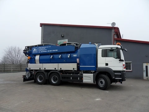 Międzyrzecz — Pojazd dwu-funkcyjny typu Kombi
Typ:MAN TGS 26.440
Rok produkcji: 2015(nowy)
Zabudowa: FFG Flensburg