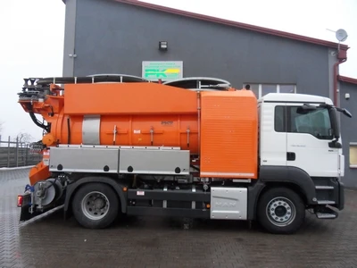 Wieliczka — Pojazd dwu-funkcyjny typu Kombi
Typ:MAN TGS 18.320
Rok produkcji: 2015(nowy)
Zabudowa: FFG Flensburg