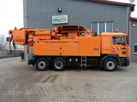 Tarnów — Pojazd z recyklingiem
Typ: MAN 28-414
Rok produkcji: 2000
Zabudowa: Wiedemann & Reichhardt