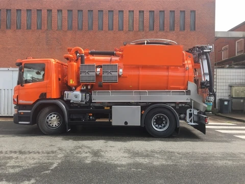 Łódź — Pojazd dwu-funkcyjny typu Kombi
Typ:Scania P360
Rok produkcji: 2017(nowy)
Zabudowa: FFG Flensburg