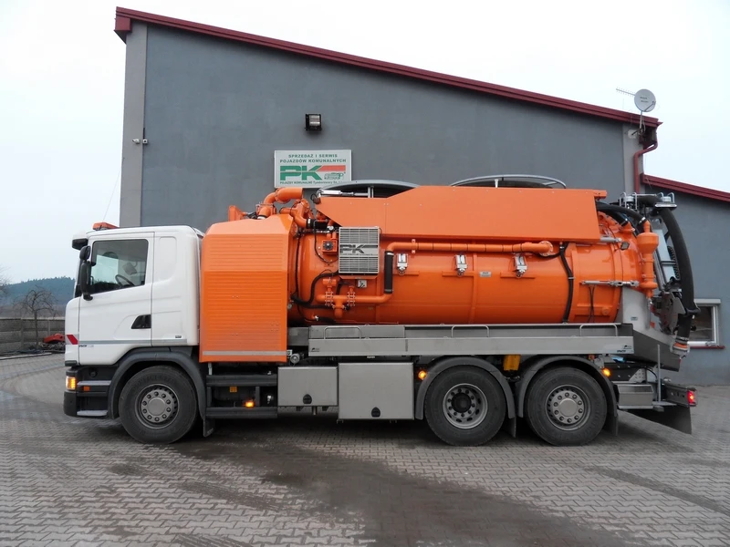 Kobierzyce — Pojazd z recyklingiem
Typ: Scania P450
Rok produkcji: 2017 ( nowy )
Zabudowa: FFG Flensburg