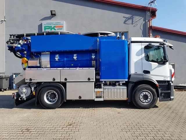 Międzyrzecz — Pojazd dwu-funkcyjny typu Kombi
Typ:Mercedes-Benz Antos 1843
Rok produkcji: 2018(nowy)
Zabudowa: FFG Flensburg