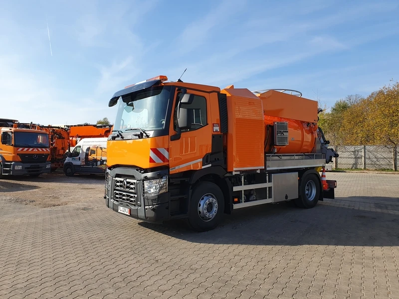 Kielce — Pojazd dwu-funkcyjny typu Kombi
Typ:Renault C380
Rok produkcji: 2019(nowy)
Zabudowa: FFG Flensburg