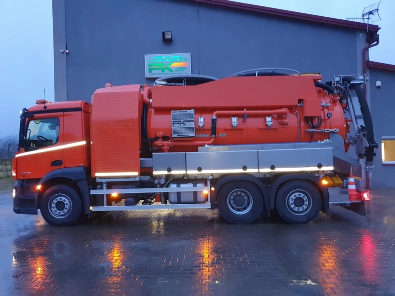 Łódź — Pojazd z recyklingiem
Typ: Mercedes-Benz Antos 2543
Rok produkcji: 2019 ( nowy )
Zabudowa: FFG Flensburg