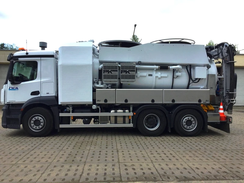 Police — Pojazd z recyklingiem
Typ: Mercedes-Benz Antos 2543
Rok produkcji: 2020 ( nowy )
Zabudowa: FFG Flensburg