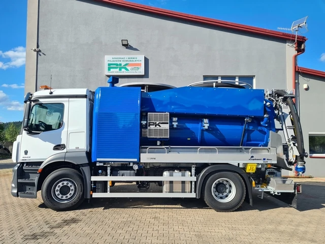 Chełm — Pojazd dwu-funkcyjny typu Kombi
Typ:Mercedes-Benz Actros 1843
Rok produkcji: 2021(nowy)
Zabudowa: FFG Umwelttechnik