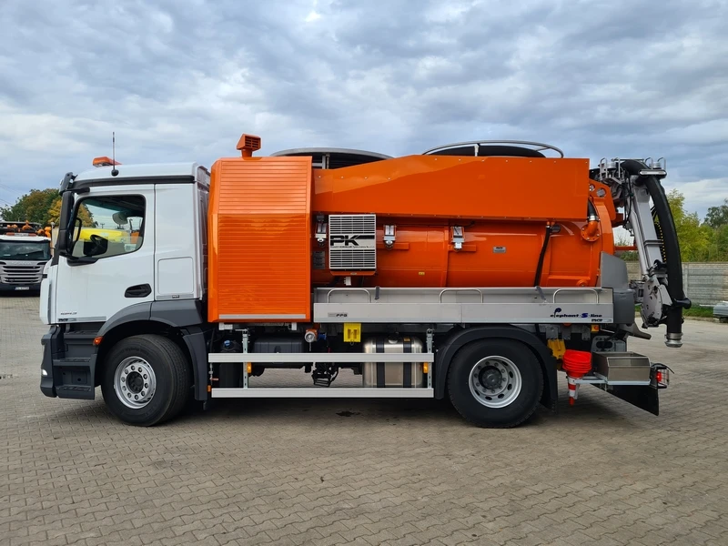 Międzychód — Pojazd dwu-funkcyjny typu Kombi
Typ:Mercedes-Benz Actros 1843
Rok produkcji: 2021(nowy)
Zabudowa: FFG Umwelttechnik