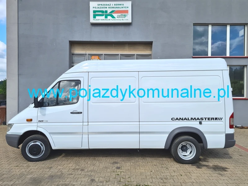 Oświęcim — Pojazd do czyszczenia kanalizacji
Typ: Mercedes-Benz Sprinter
Rok produkcji: 2005 
Zabudowa: FFG Umwelttechnik