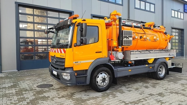 Kielce — Pojazd dwu-funkcyjny typu Kombi
Typ:Mercedes-Benz Atego 1527
Rok produkcji: 2022(nowy)
Zabudowa: FFG Umwelttechnik