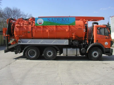 Wartkowice — Pojazd dwu-funkcyjny typu Kombi Typ:MB2435 Rok produkcji: 1992 Zabudowa: Kutschke