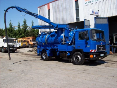Krzeszowice — Pojazd z recyklingiem Typ: MAN 18-232 Rok produkcji: 1993 Zabudowa: Muller