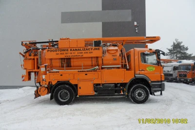 Wołomin — Pojazd z recyklingiem Typ: MB 1833 Rok produkcji: 2009 Zabudowa: Muller
